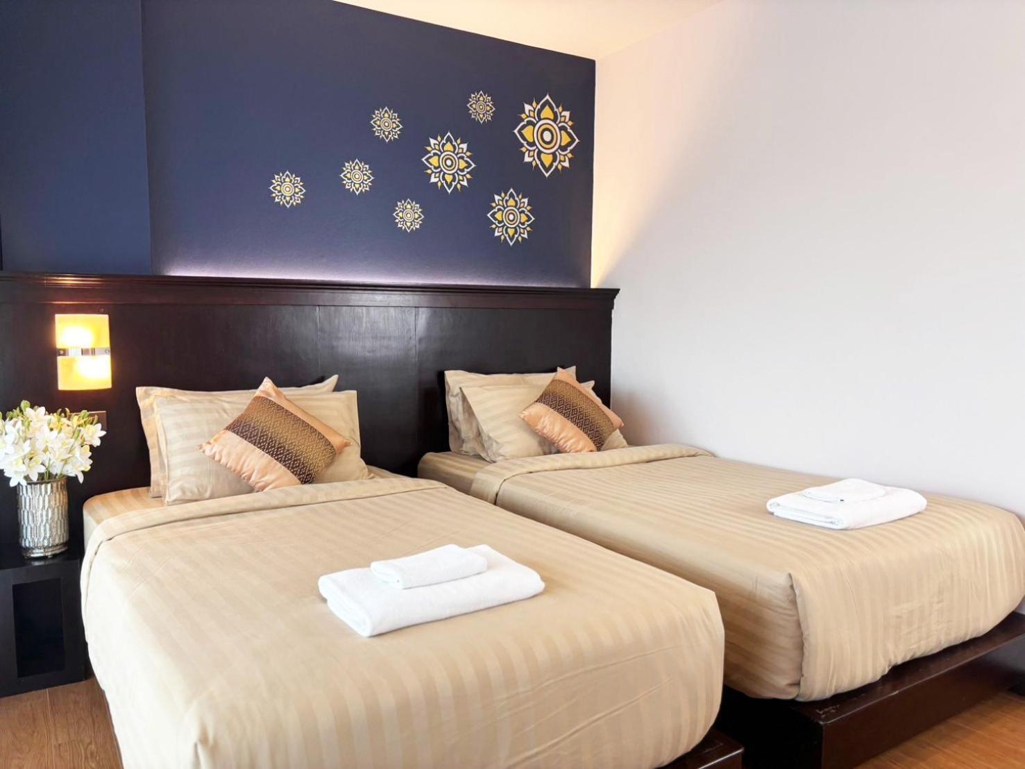 Patra Phrasing Boutique Hotel Чиангмай Екстериор снимка