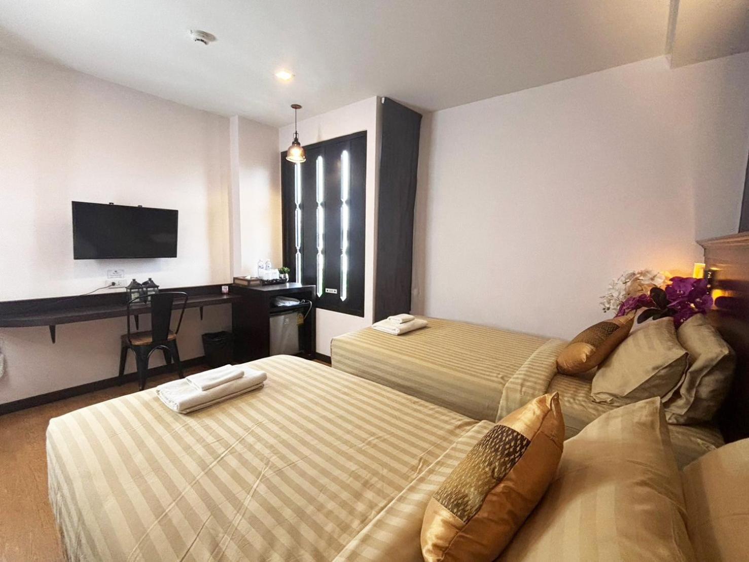 Patra Phrasing Boutique Hotel Чиангмай Екстериор снимка