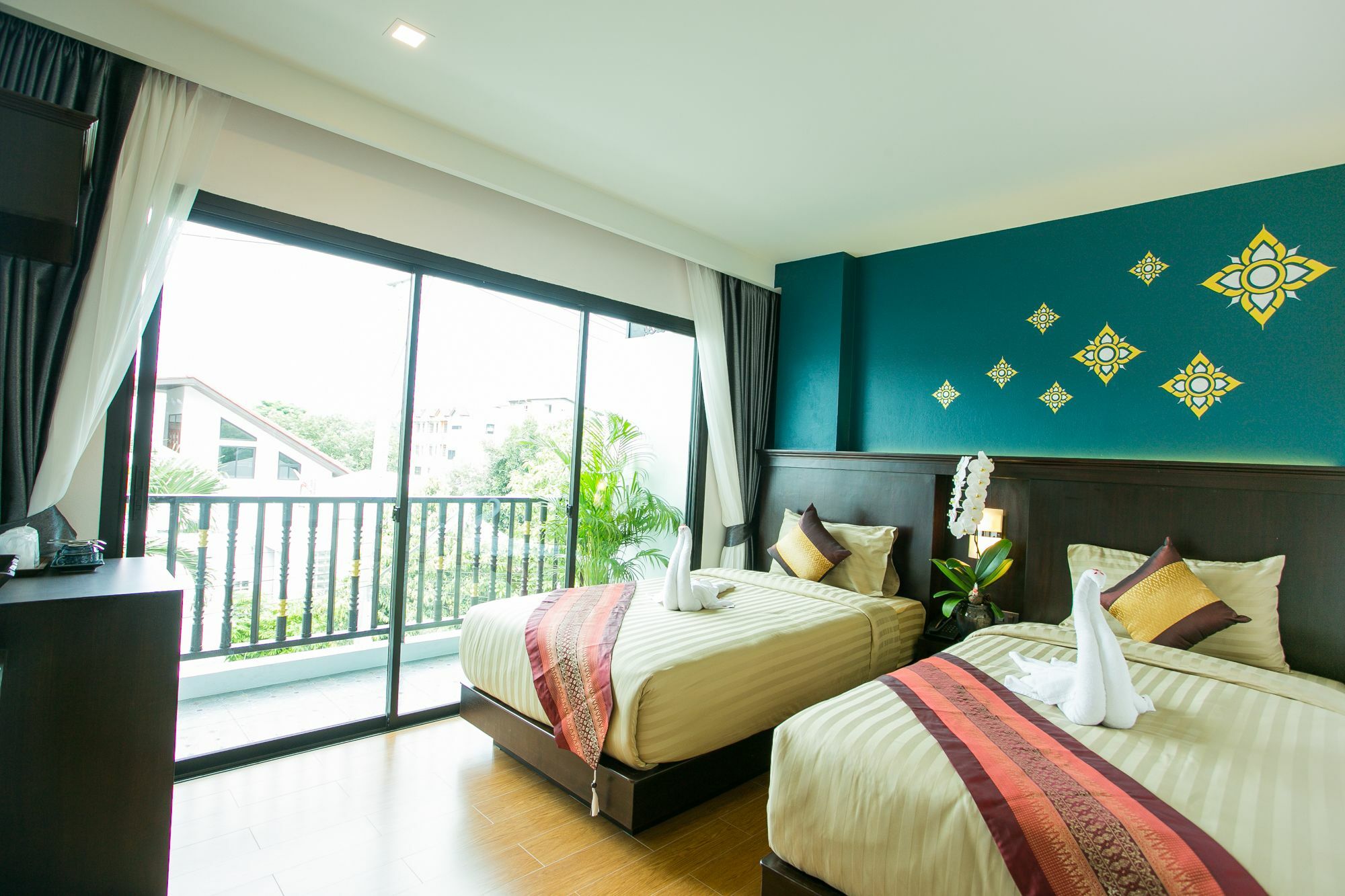 Patra Phrasing Boutique Hotel Чиангмай Екстериор снимка
